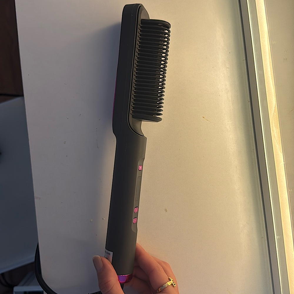 Hot comb brush